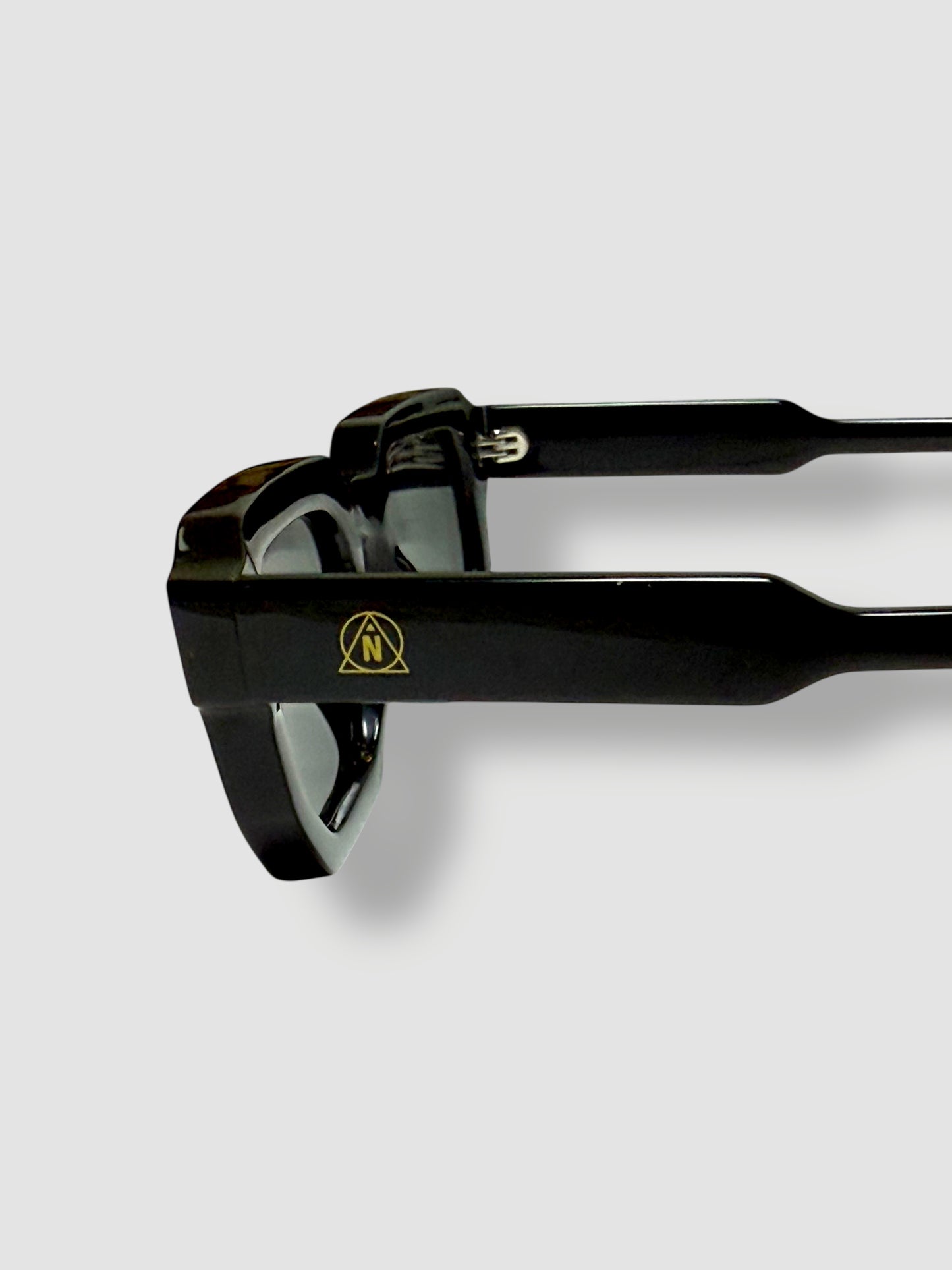 Tiner Shades