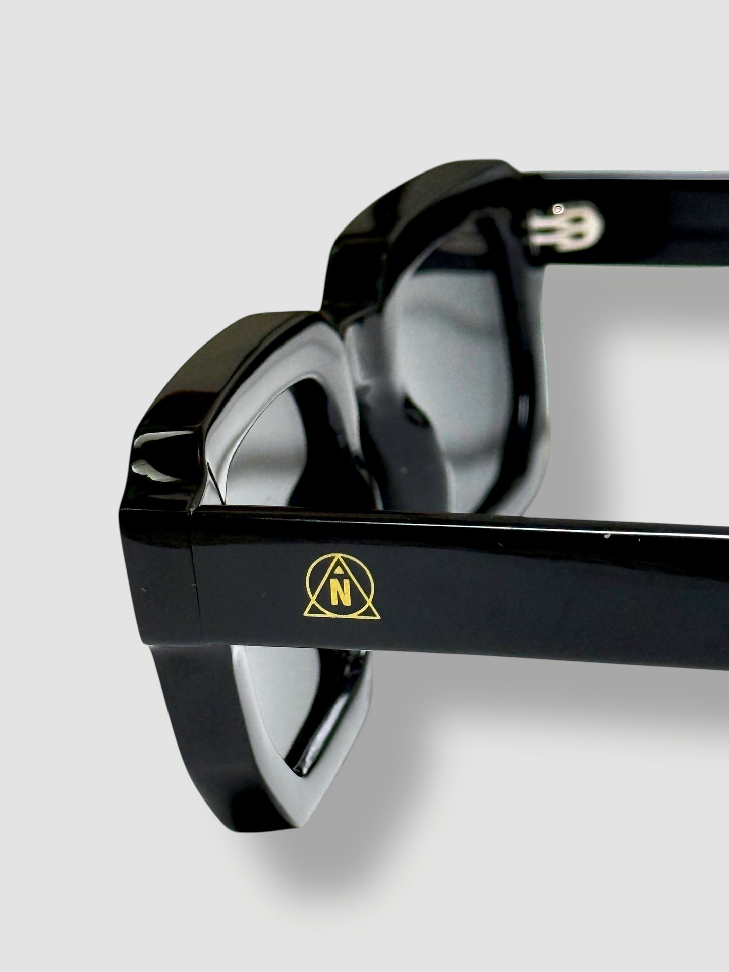 Tiner Shades
